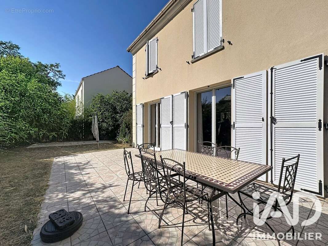 Maison 138 m² à Eragny  - photo 3
