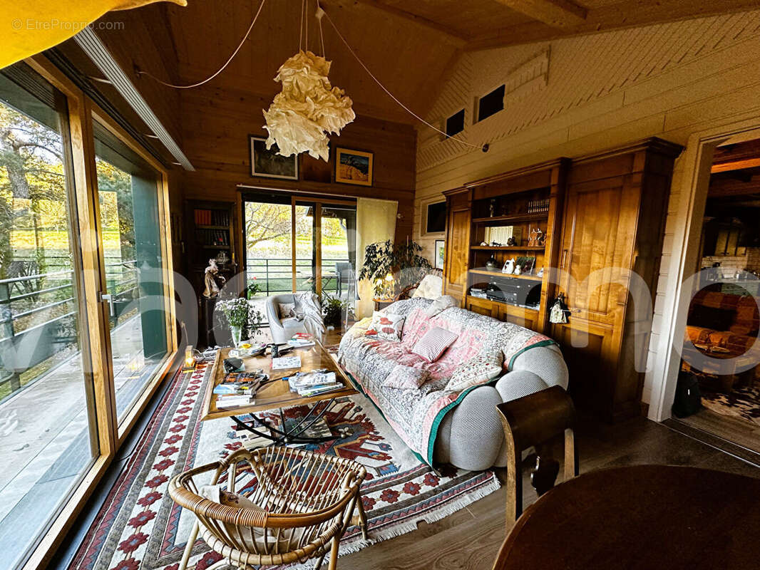 Maison à PLANCHER-BAS