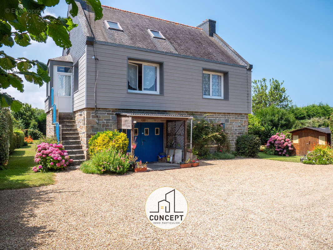 Maison à LOCQUIREC