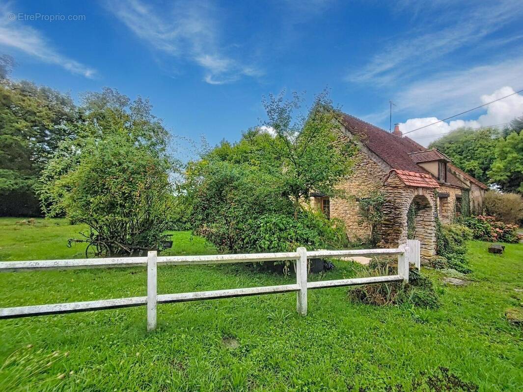 Photo 1 - Maison à CHAMPLEMY