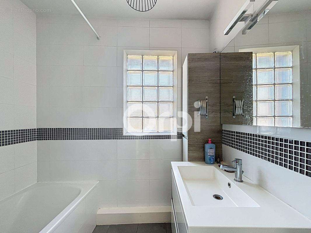 Appartement à BRIVE-LA-GAILLARDE