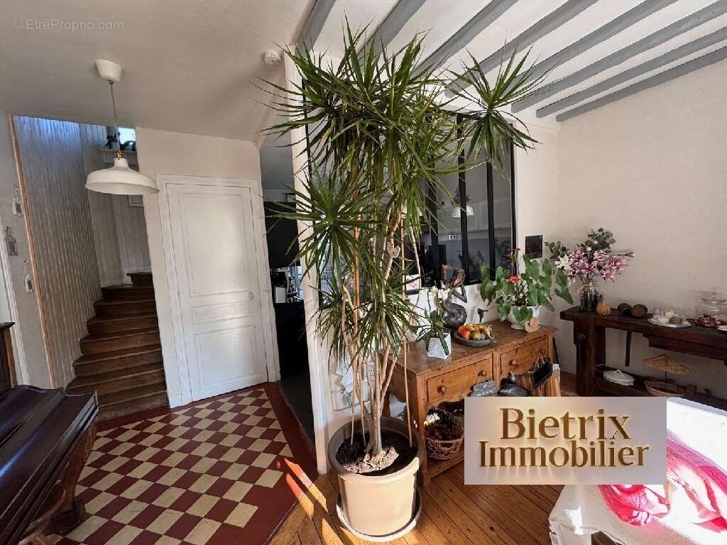 Maison à BEAUMONT-SUR-OISE