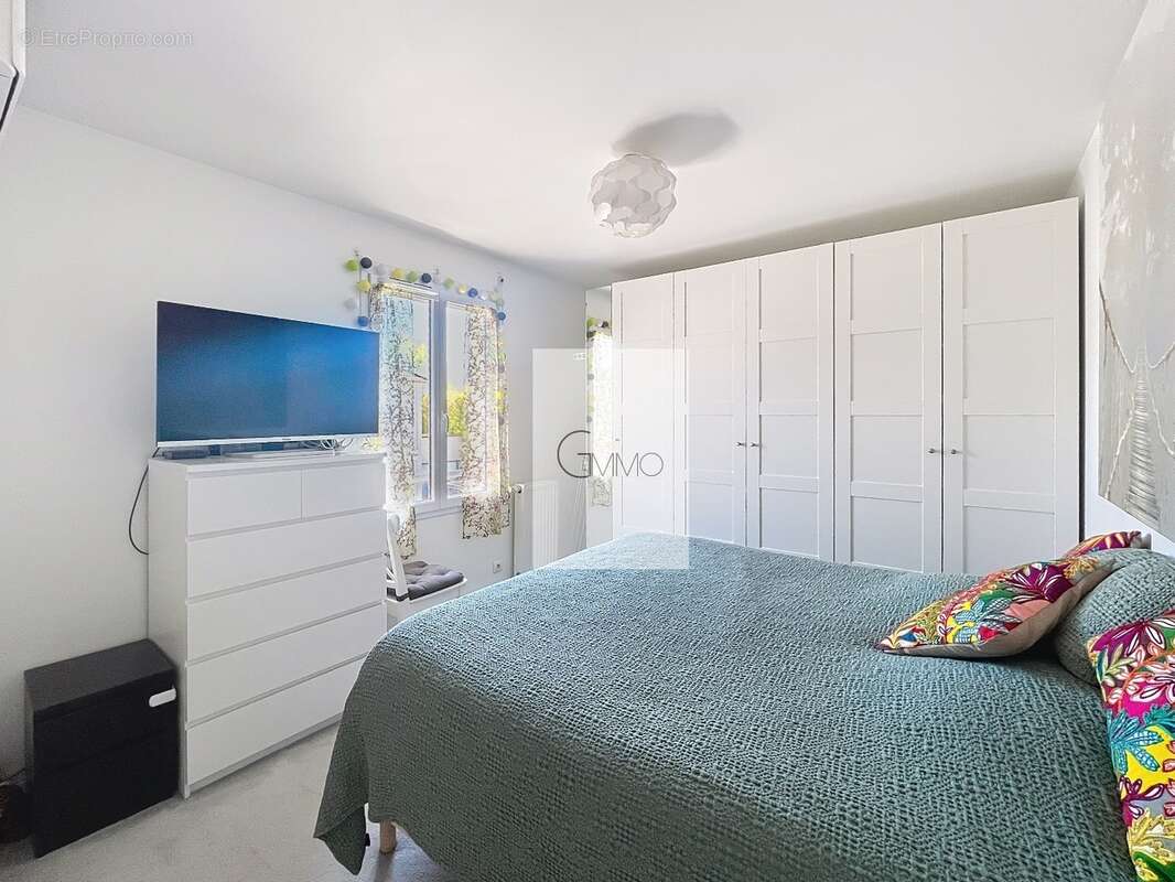 Maison à L'HAY-LES-ROSES