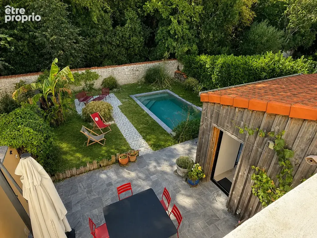 LA ROCHELLE Quartier Lafond   Maison familiale de 136 m2, 4 chambres, garage, piscine et jardin paysager - photo 13