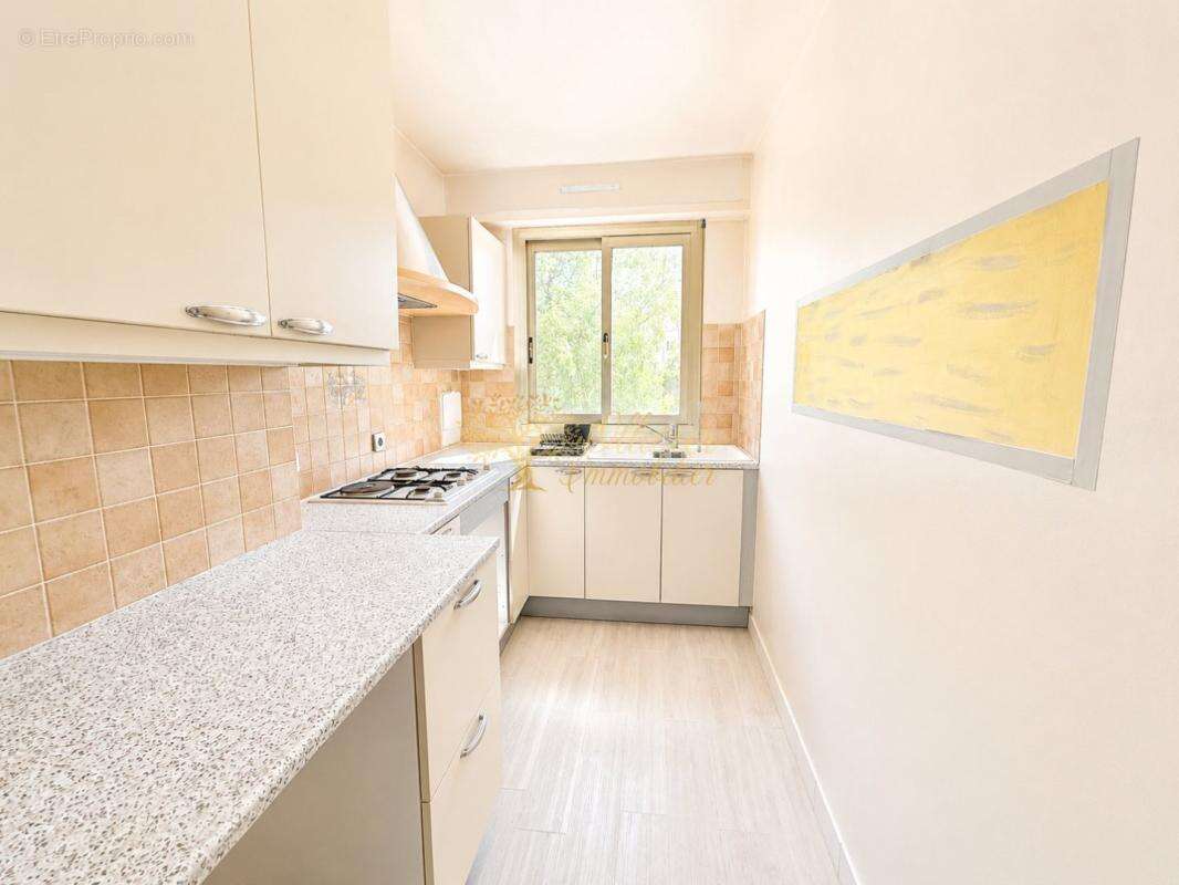 Appartement à SAINT-MAUR-DES-FOSSES