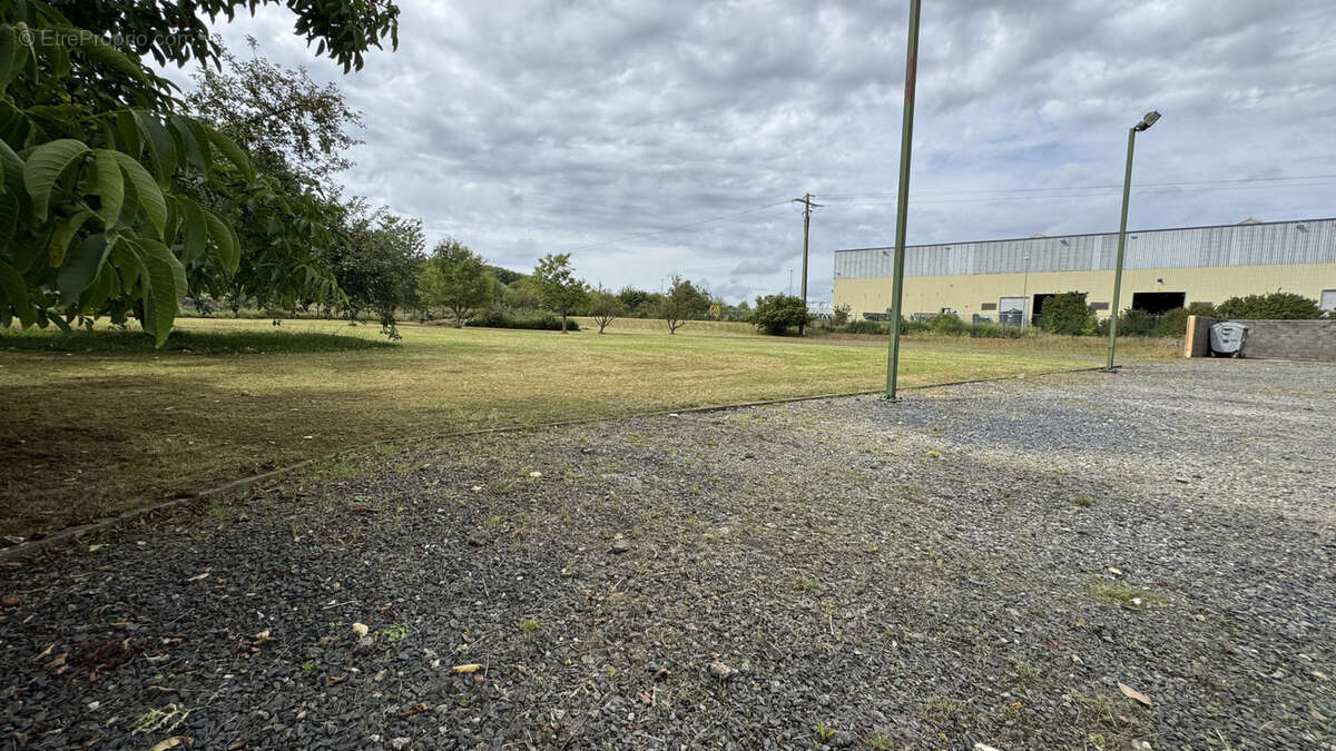 Commerce à SUNDHOUSE