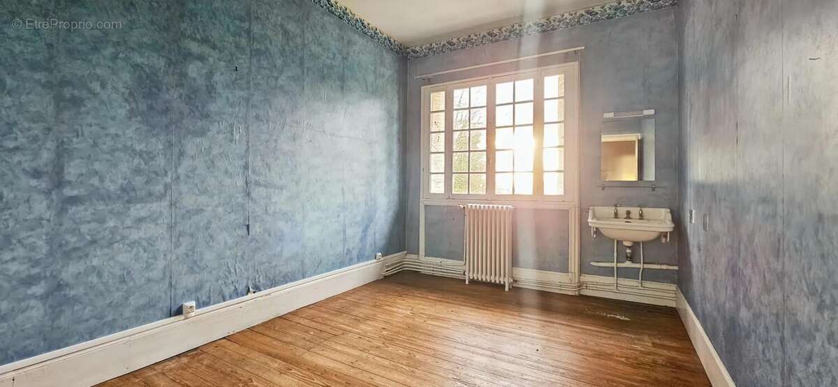 Maison à VAILLY-SUR-AISNE