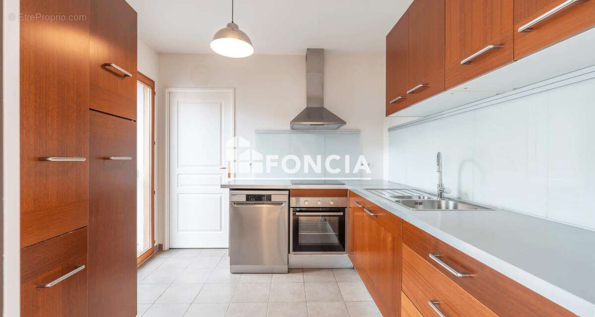 Appartement à PARIS-20E