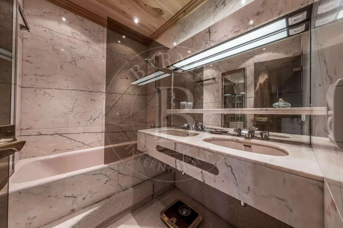 Appartement à LA PERRIERE