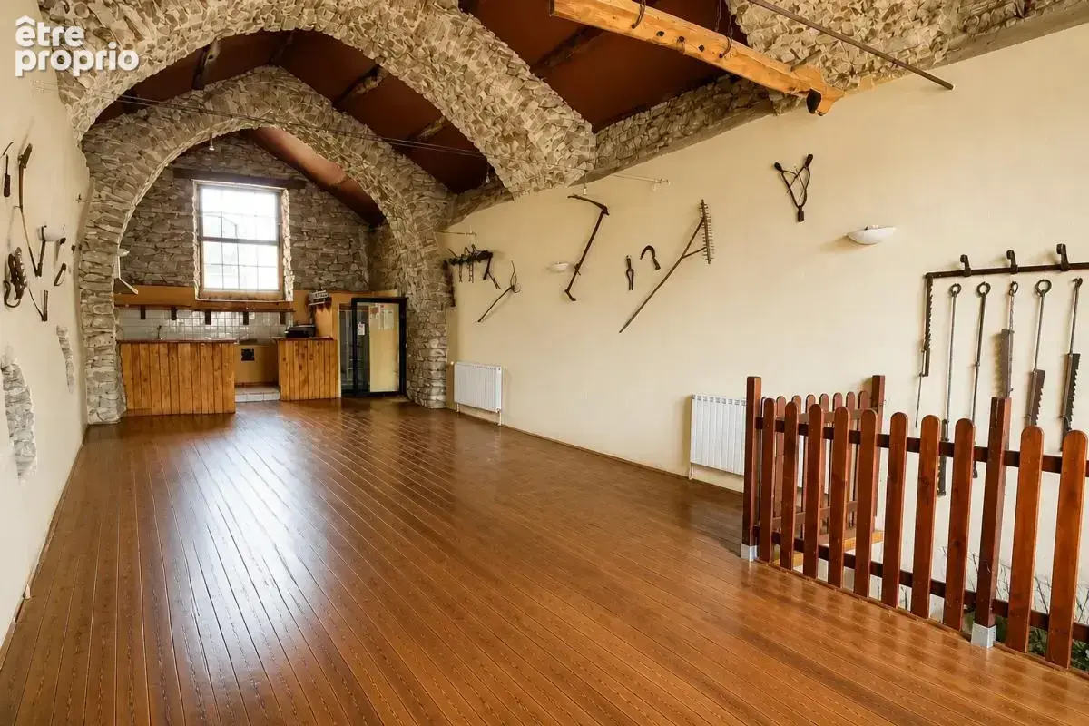 Maison de 11 pièces de 185 m² + 335 m2 de dépendance à La Tieule - photo 16