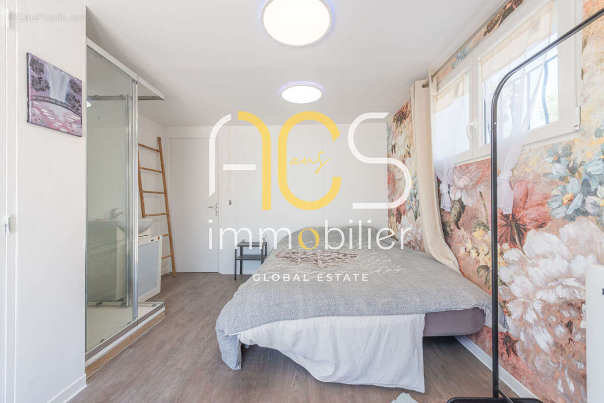 Maison Chateauneuf Les Martigues 5 pièce(s) 170 m2 + dépendances + piscine - photo 11