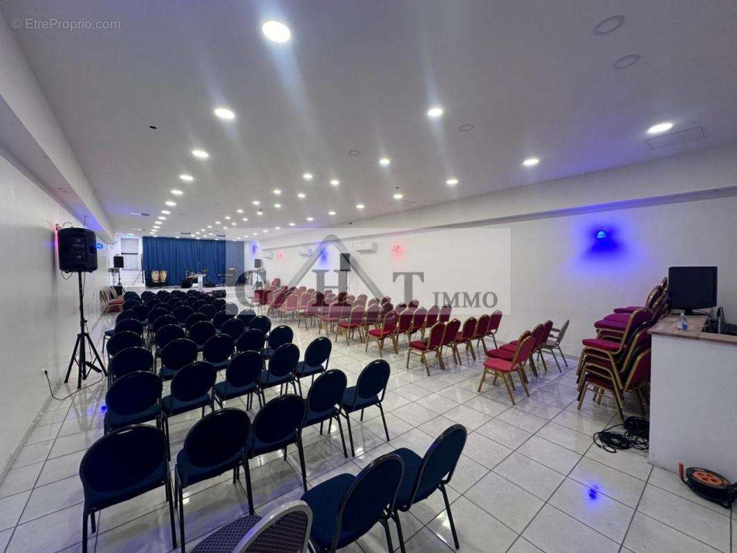 Commerce à SAINT-DENIS