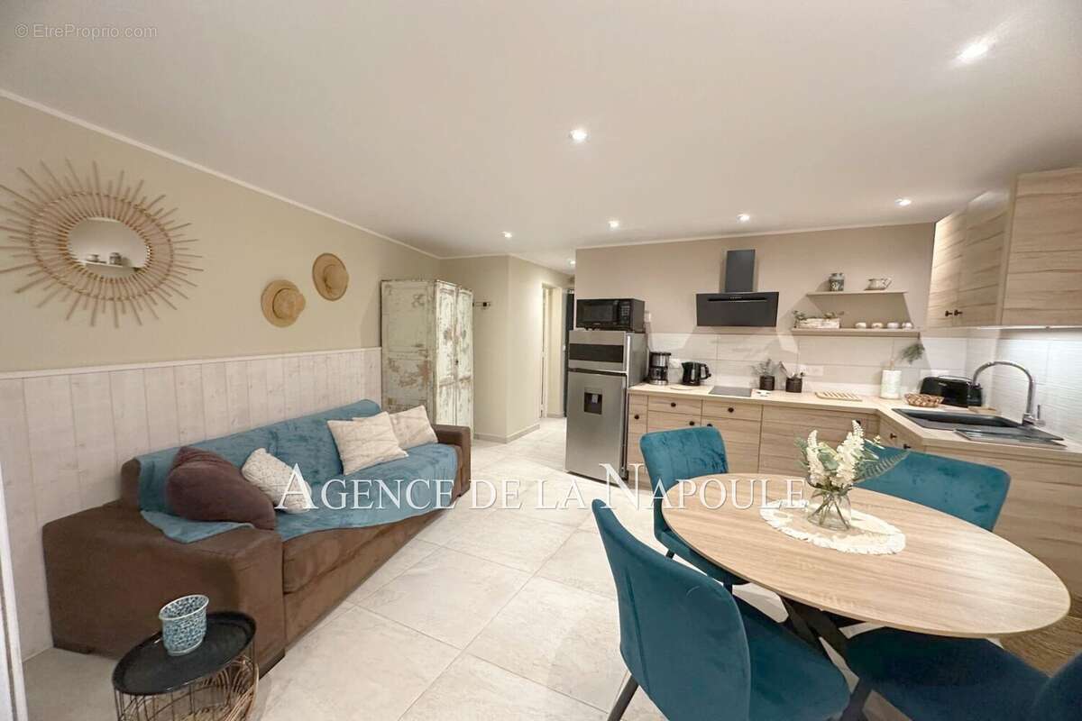 Maison à MANDELIEU-LA-NAPOULE