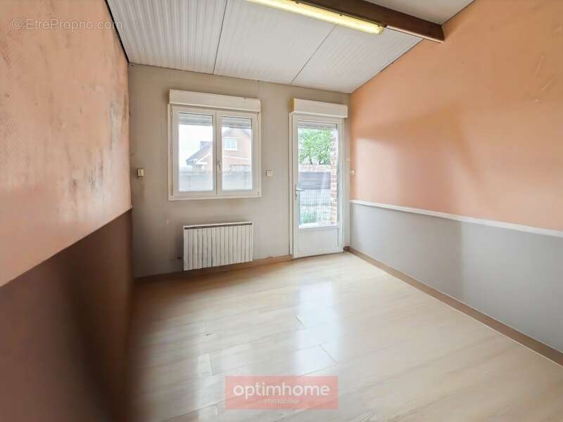 Maison à CROISILLES