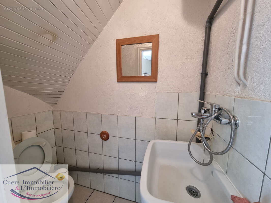 Commerce à SOLLIES-PONT