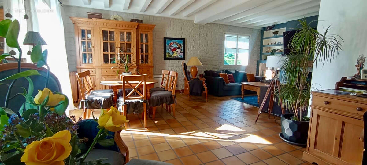 Maison à LAMARQUE