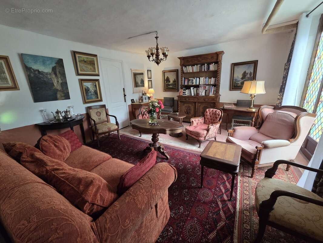 n°7 - Maison à SAINT-DENIS-DES-MURS