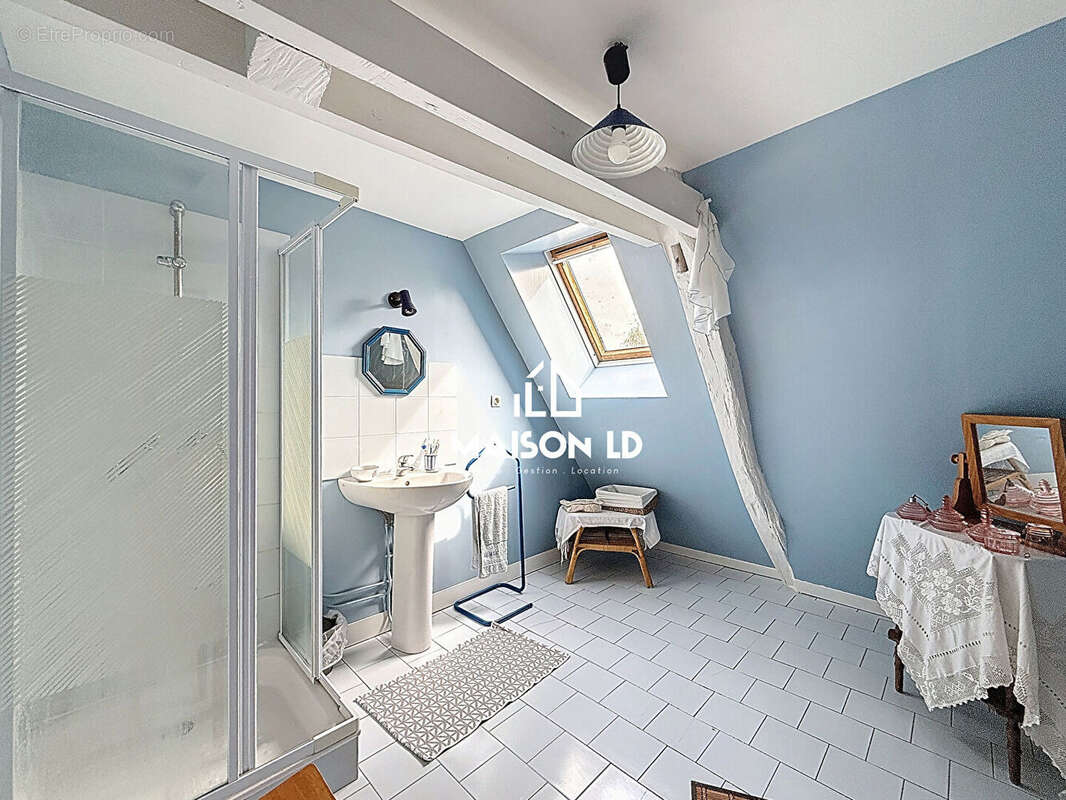 Maison à VERSAINVILLE