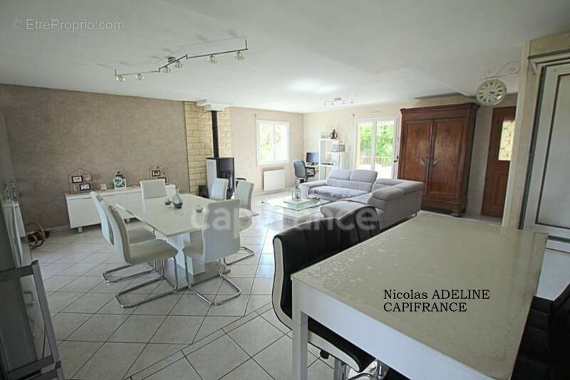 Dpt Saône et Loire (71), à vendre proche de CHALON SUR SAONE maison 5 pièces sur 2646 m² - photo 2