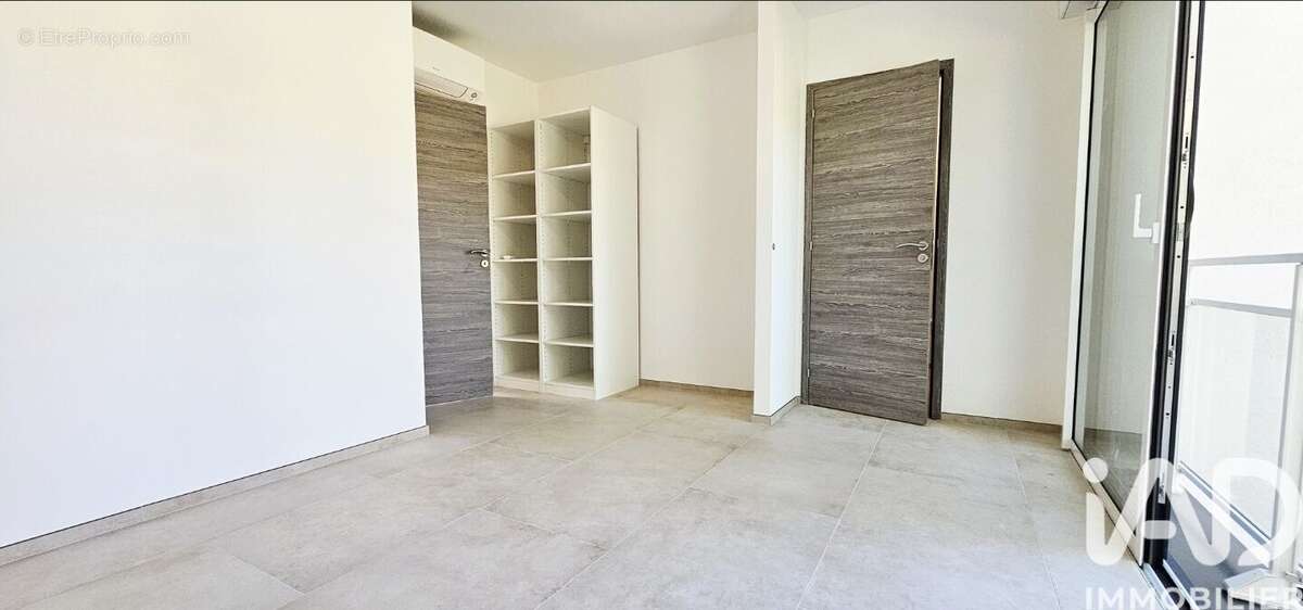 Photo 9 - Appartement à ROQUEBRUNE-SUR-ARGENS
