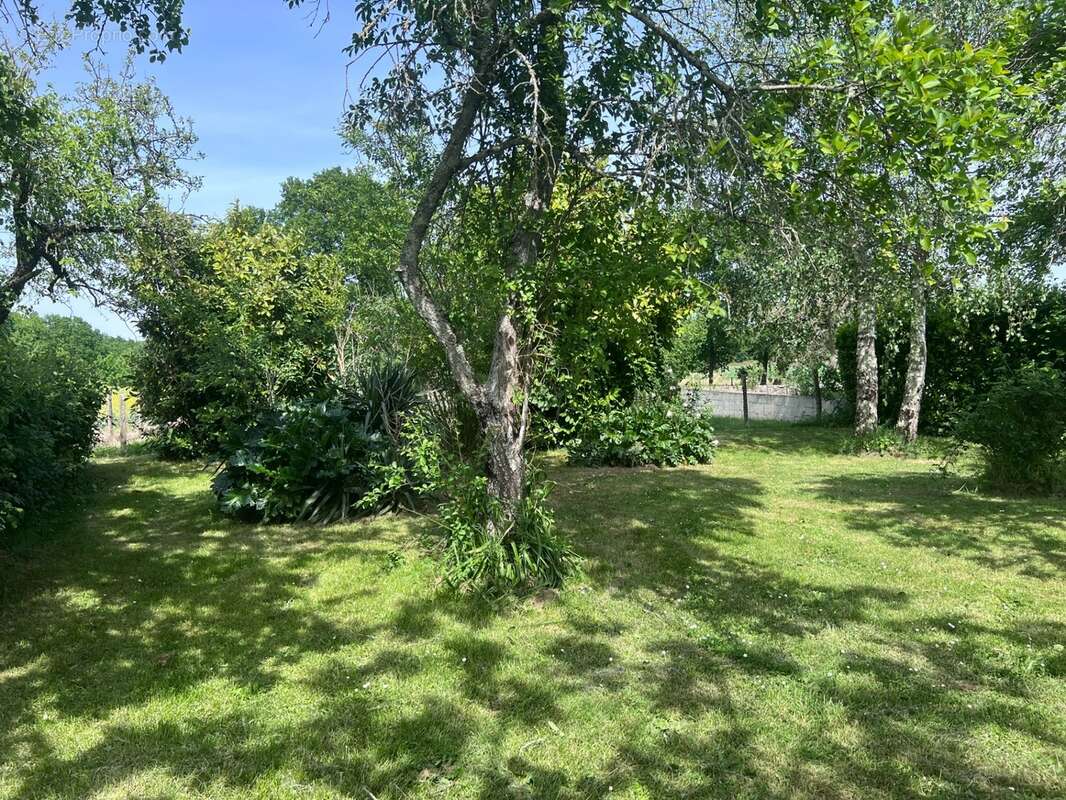 Maison à vendre 5 pièces VARZAY (17) avec piscine - photo 19