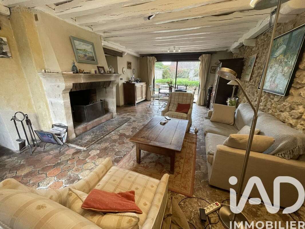 Photo 4 - Maison à VERT-SAINT-DENIS