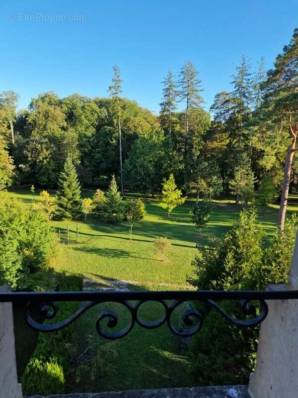 Appartement à CONTREXEVILLE