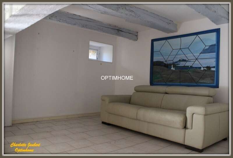 Maison à MONTMOREAU-SAINT-CYBARD