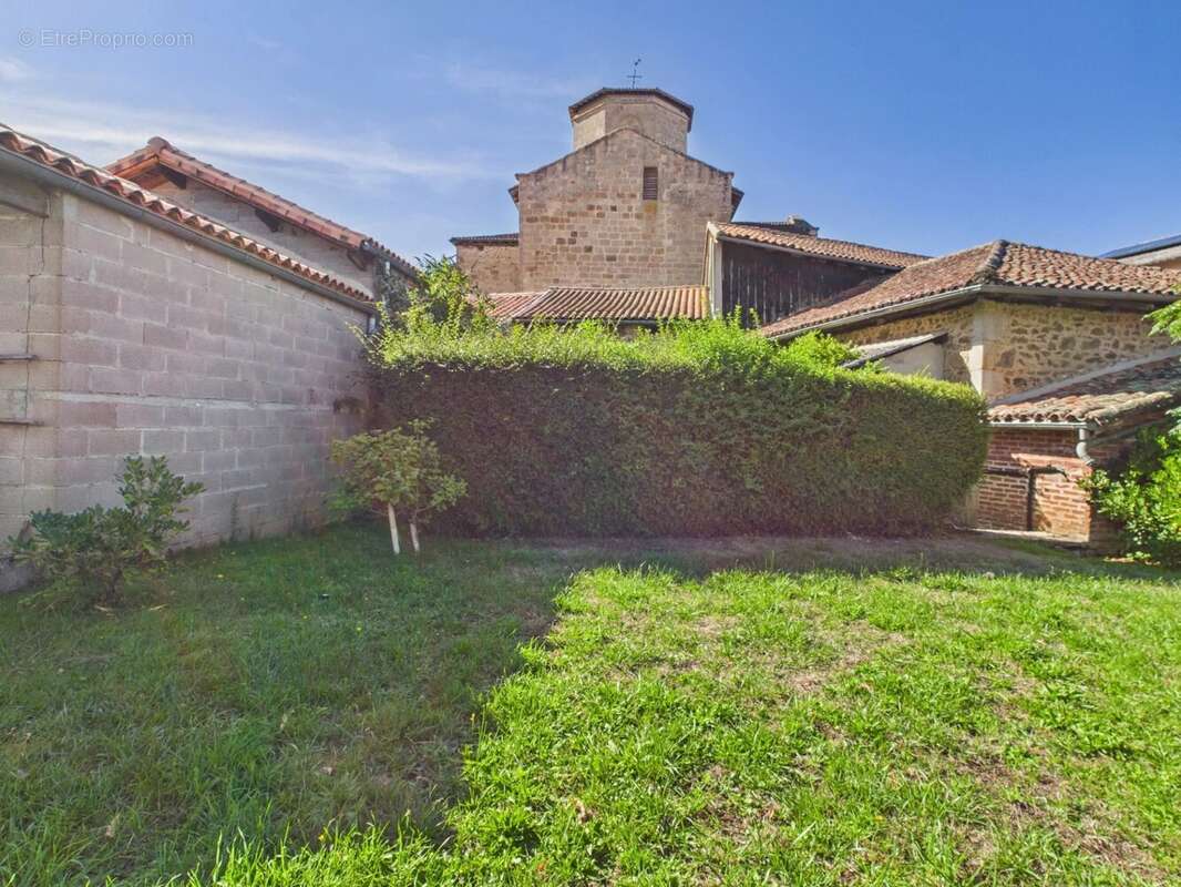 Maison à ROCHECHOUART