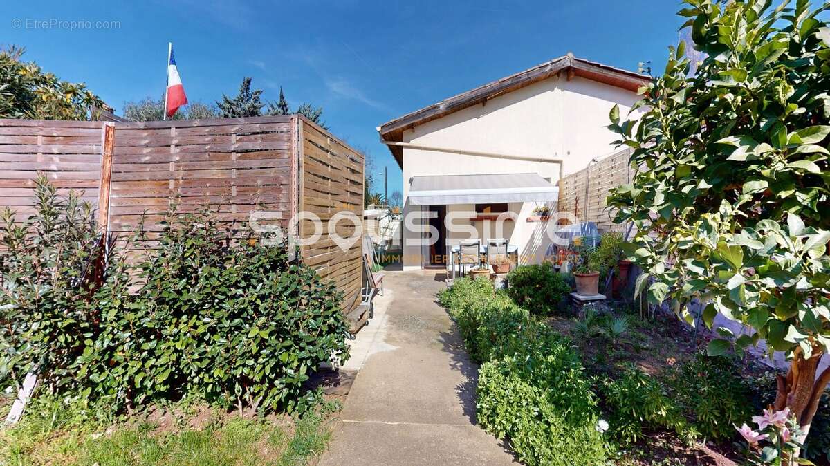 Maison de plain-pied 94 m² avec garage et jardin arboré  Quartier Mairie à Agde - photo 28