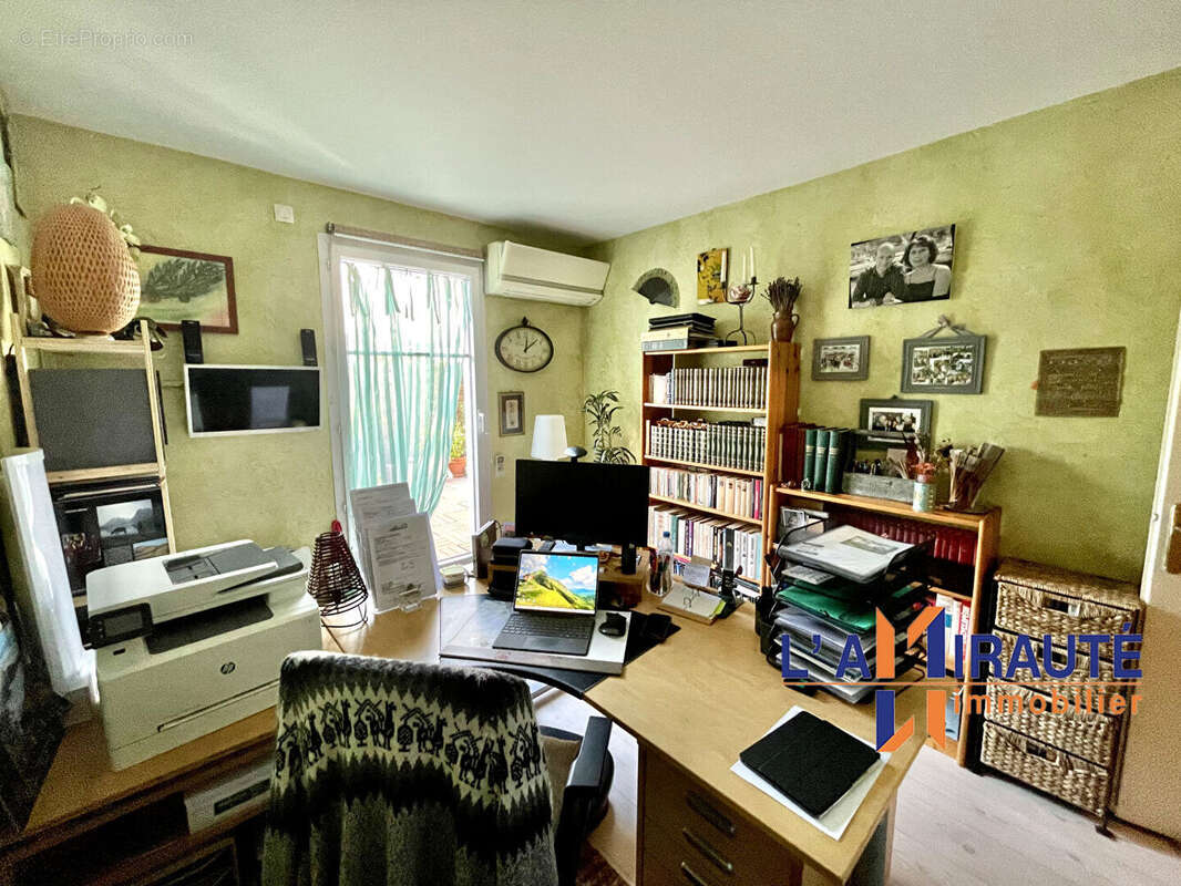 Appartement à HOUILLES