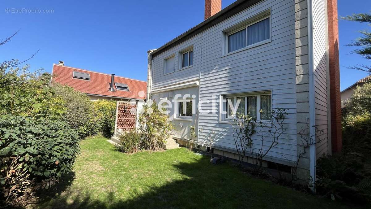 Maison à LOUVECIENNES