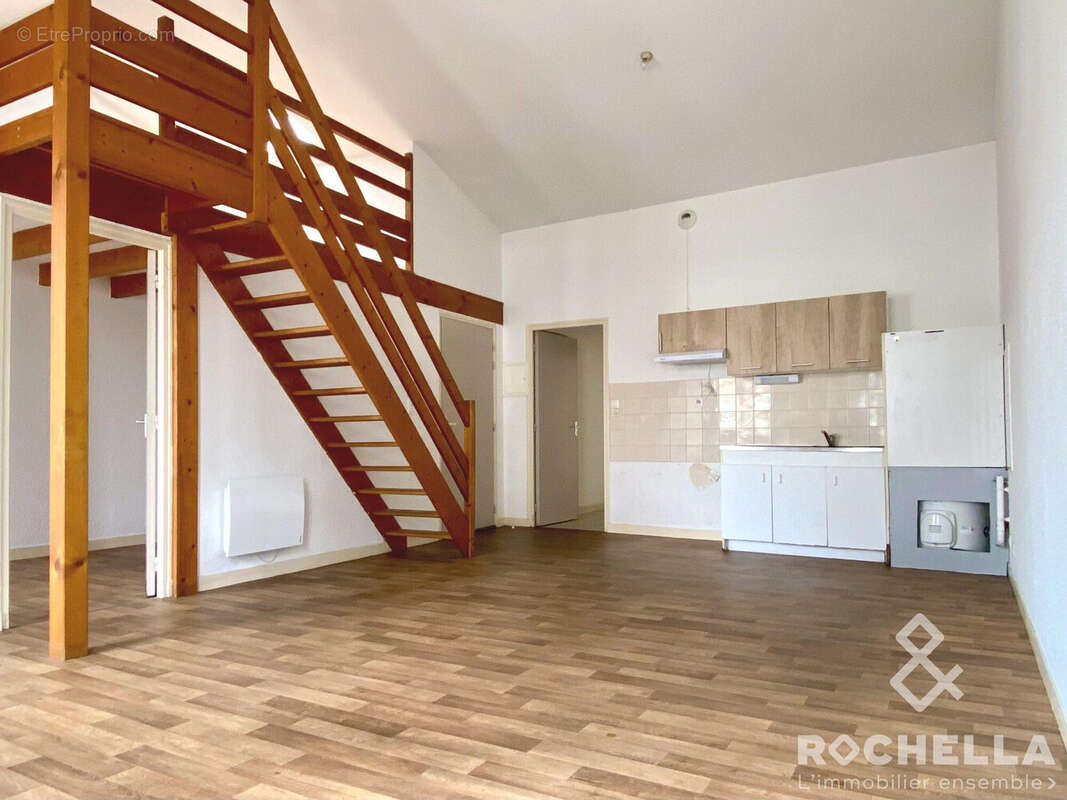Appartement 60 m² à Rochefort  - photo 2