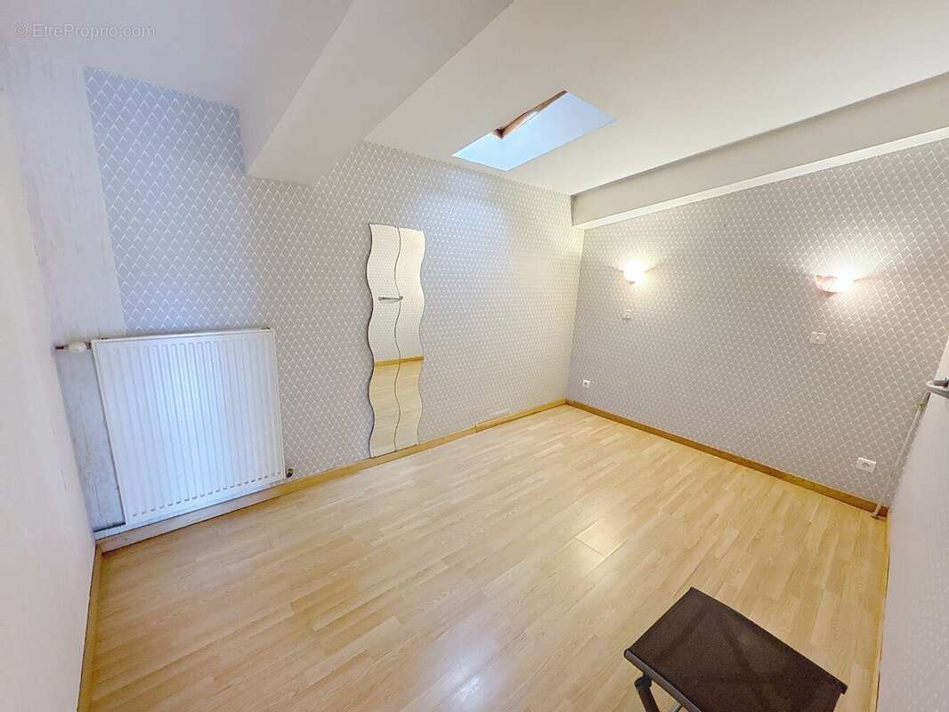 Maison à MONTAIGUT-SUR-SAVE