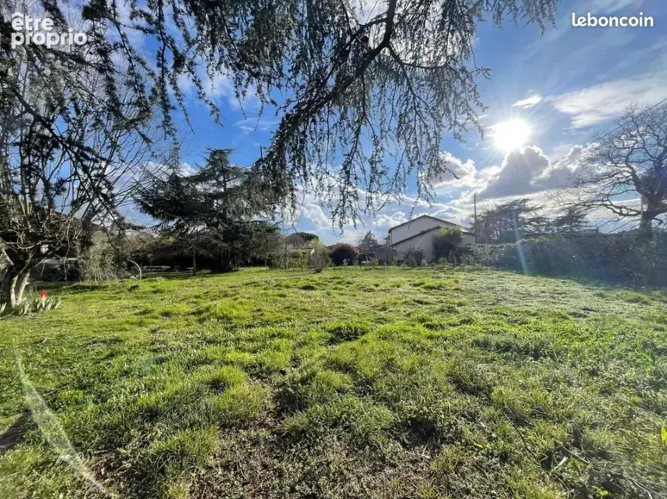 Photo Terrain à Saint-Nicolas-De-La-Taille au prix de 108 000€