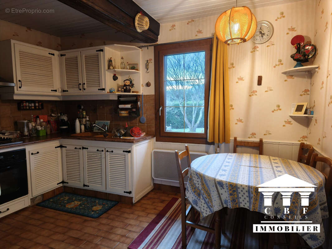 Maison à L'ABERGEMENT-SAINTE-COLOMBE