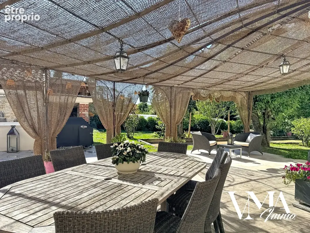 Propriété d'exception de 291m2 sur une parcelle de 3200m2 - photo 5