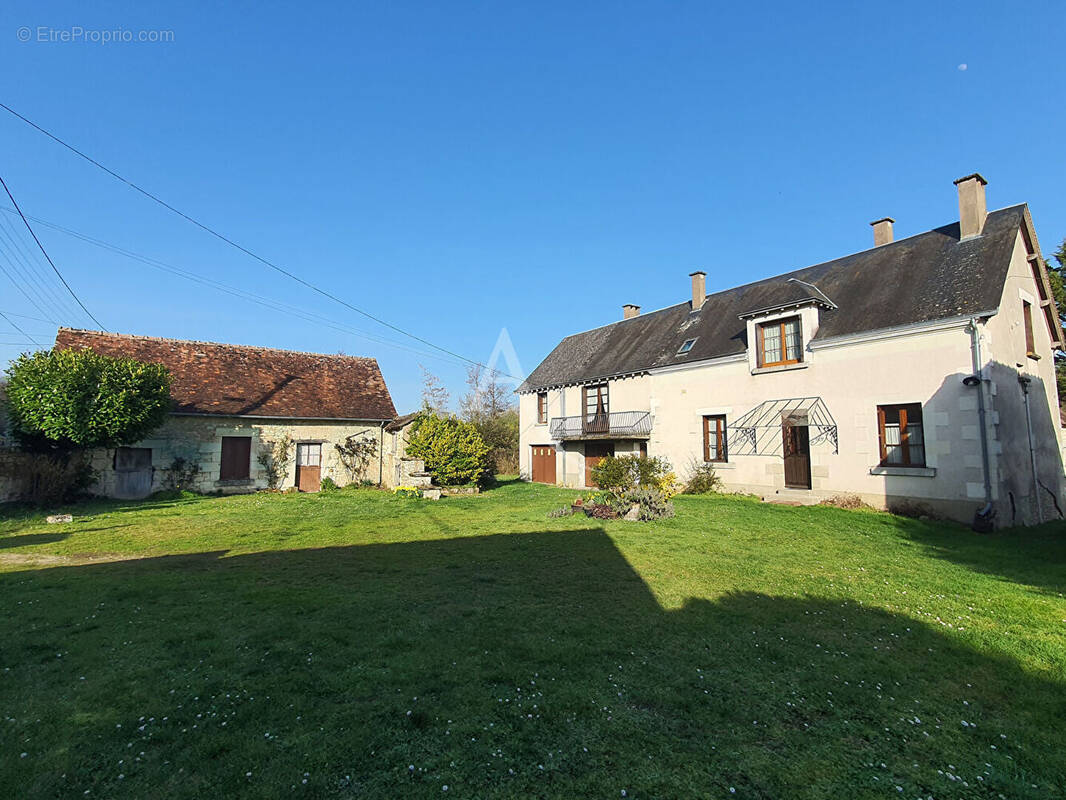 Maison à VILLENTROIS