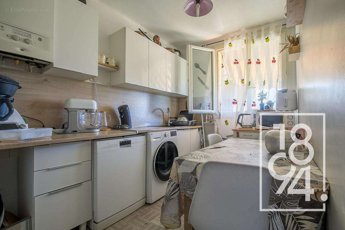 Appartement à MARSEILLE-14E