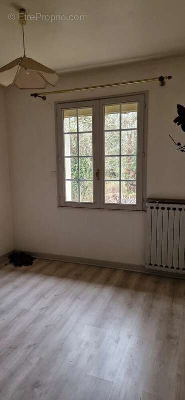 Maison à MERLIEUX-ET-FOUQUEROLLES