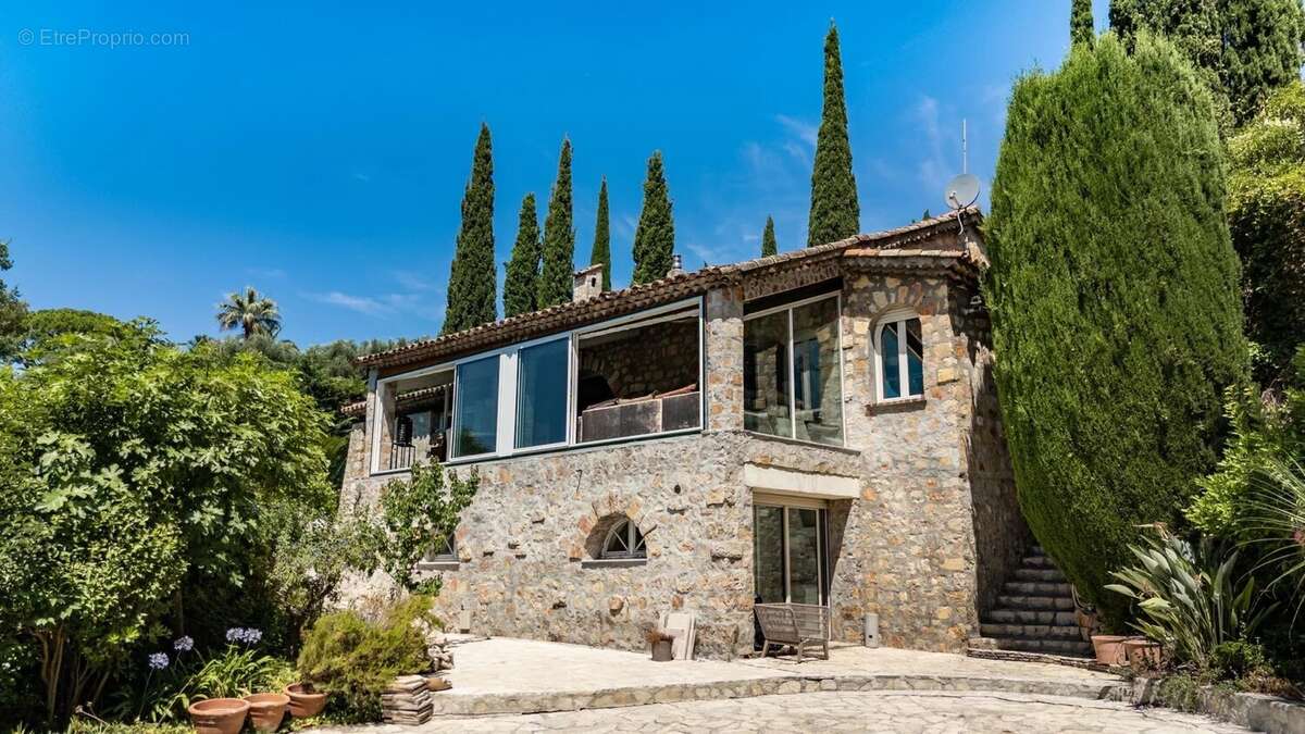 Maison à MOUGINS