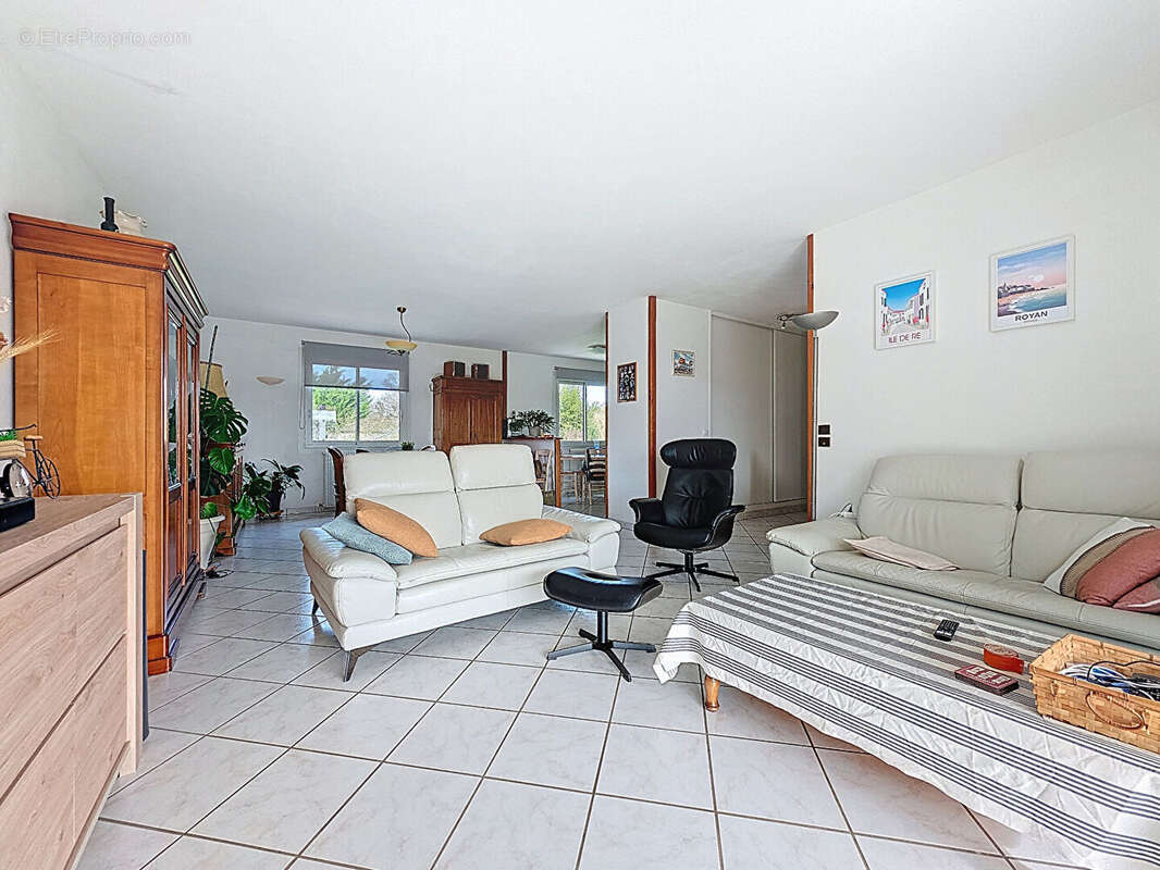 Maison à BLANQUEFORT