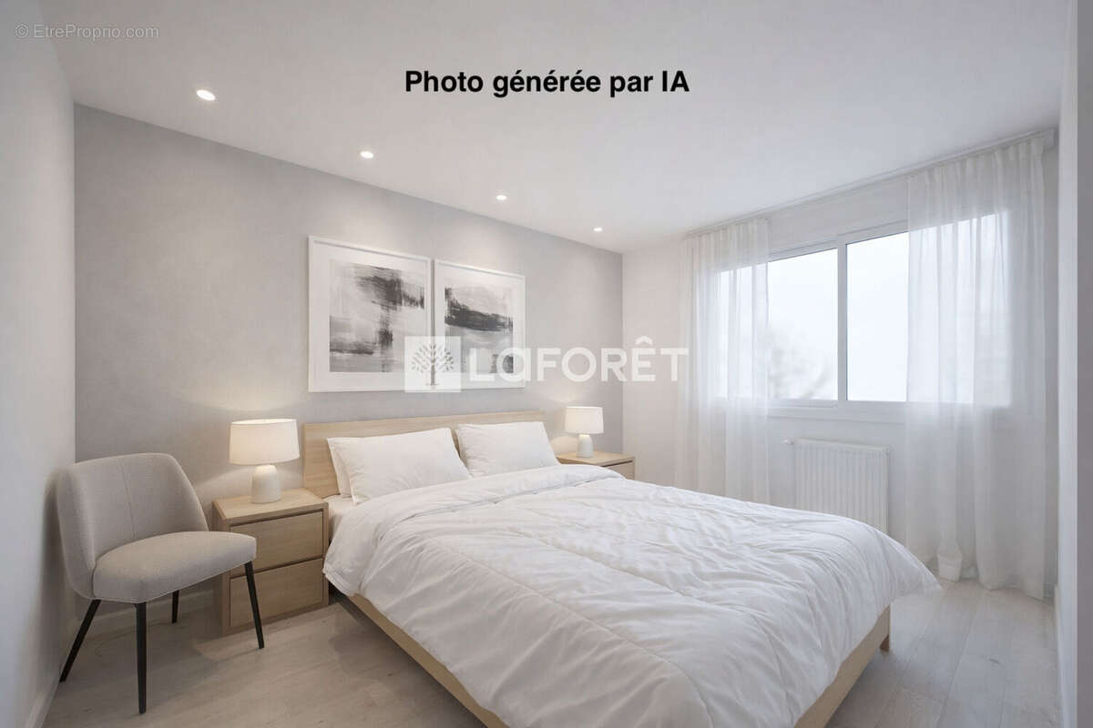 Appartement à PERONNAS