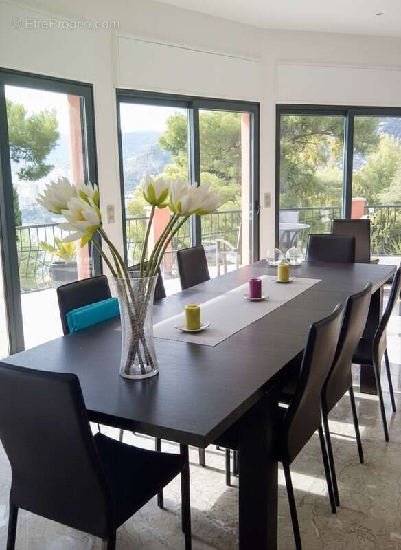 Maison à ROQUEBRUNE-CAP-MARTIN