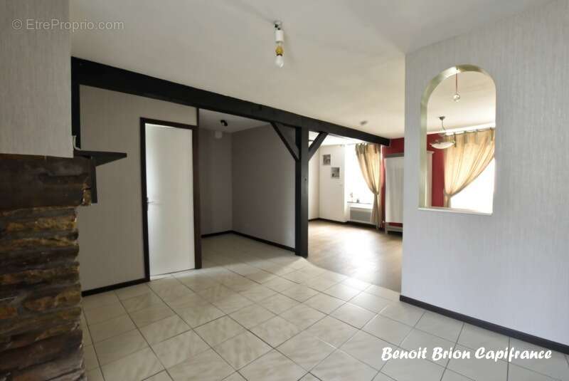 Maison à SAINT-HILAIRE-DU-HARCOUET