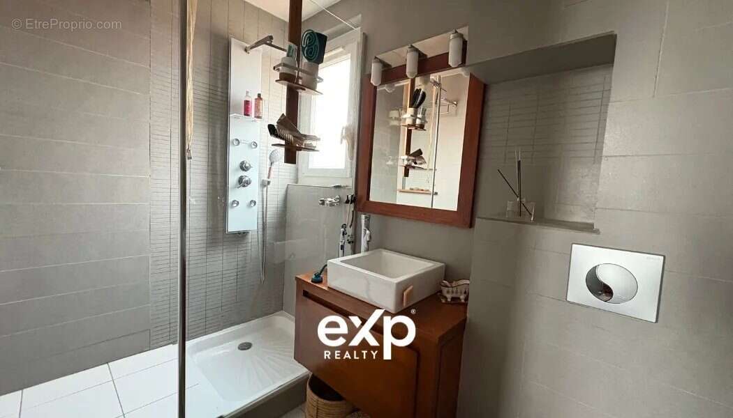 Appartement à SAINT-THIBAULT-DES-VIGNES