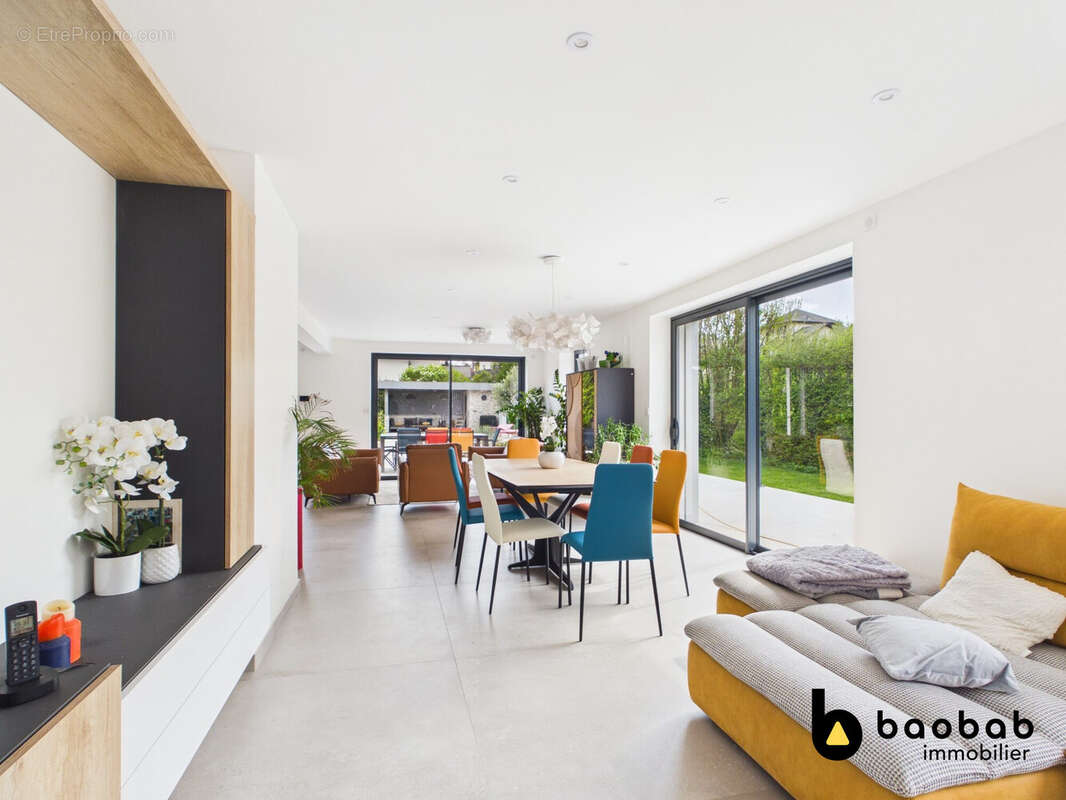 Maison à SAINT-JEOIRE-PRIEURE