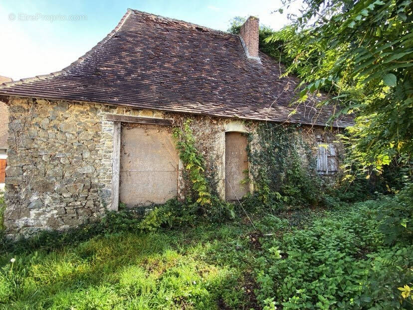 Maison à LANOUAILLE