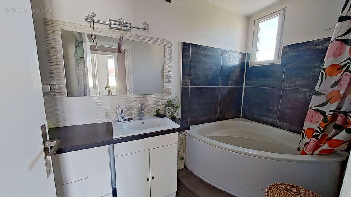 Appartement à CHAMPAGNE-AU-MONT-D'OR