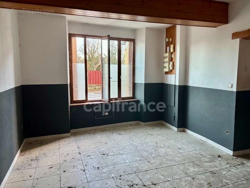 Appartement à LARRAZET